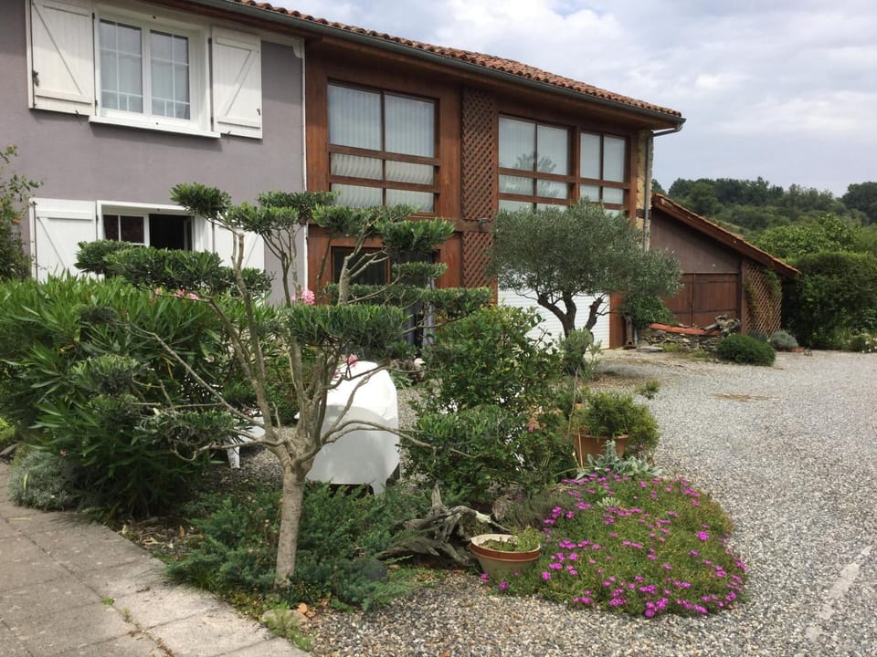 Patio, Facade/entrance
