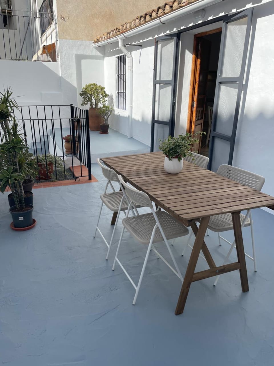 Encantadora casa con terraza a un minuto de la playa House in Marina Baixa
