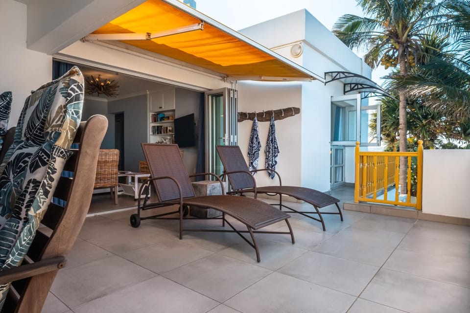 S3nsational Paros-Luxury steps away from the beach Apartment in Dolphin Coast