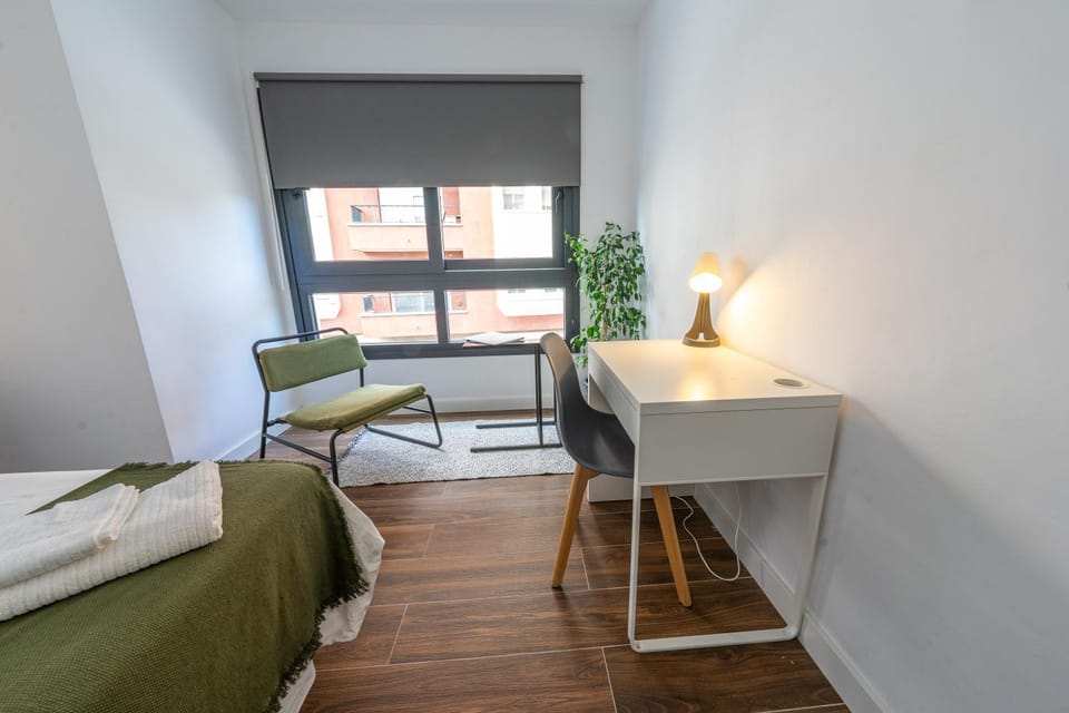 Bed, Photo of the whole room, Bedroom, hair dresser