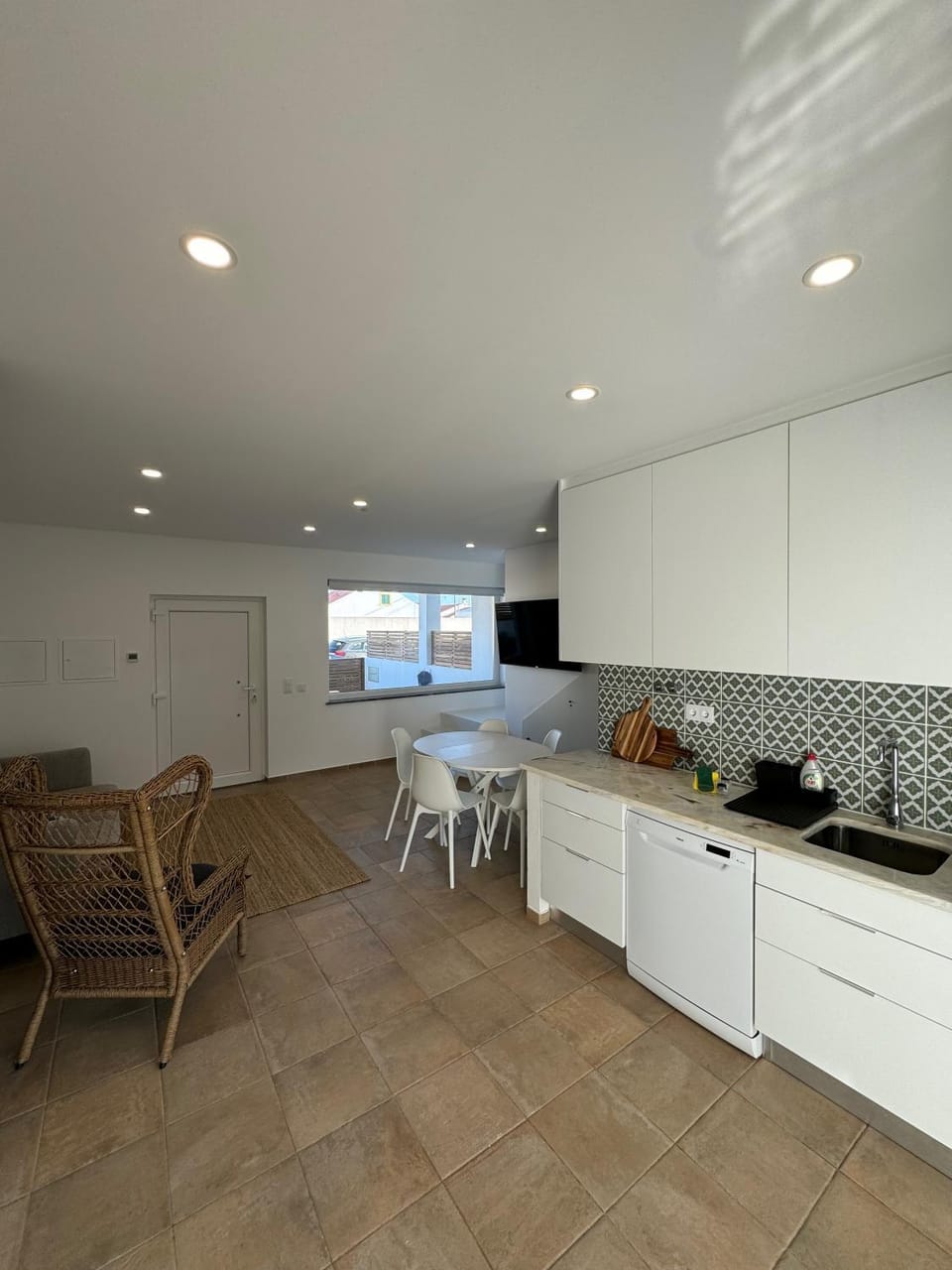 Kitchen or kitchenette, Living room