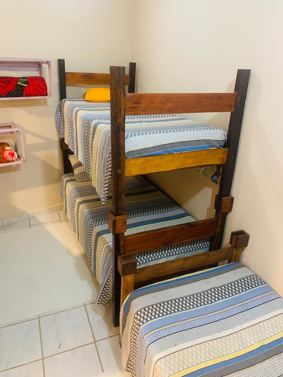 Bedroom, bunk bed