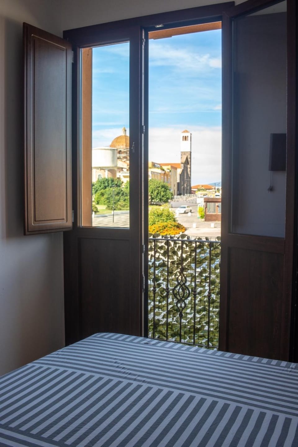 Bed, View (from property/room), Balcony/Terrace, Bedroom