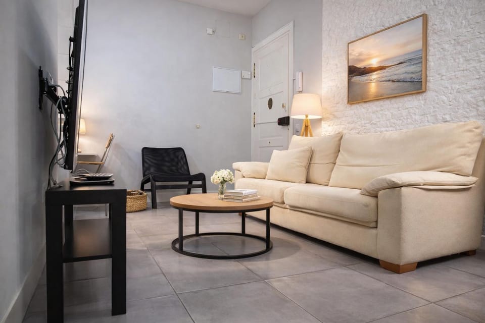 Communal lounge/ TV room, TV and multimedia, Living room