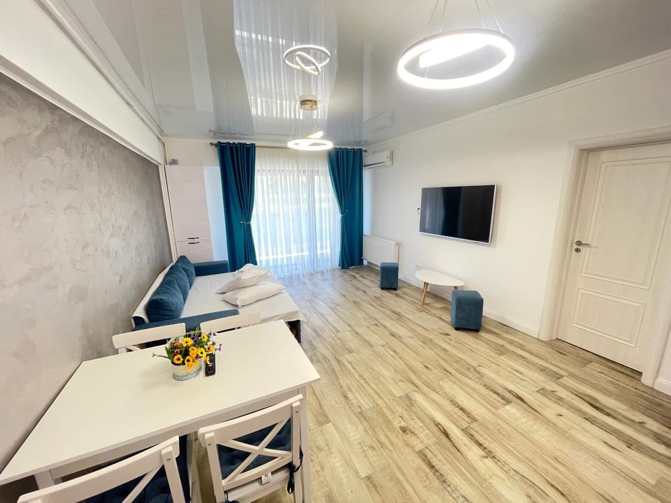 TV and multimedia, Living room, Dining area