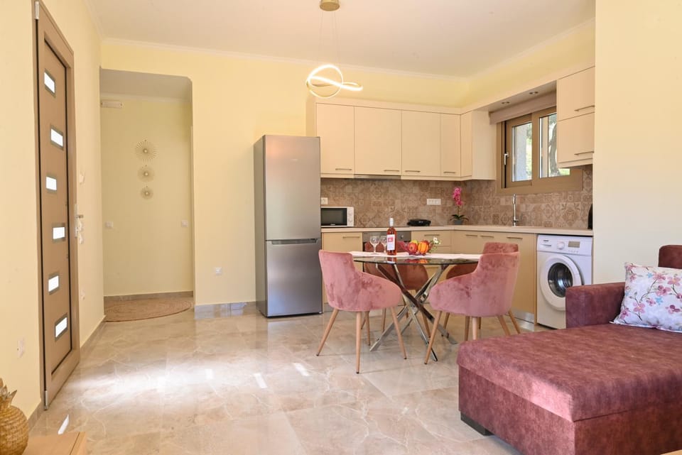 Dinner, washing machine, kitchen