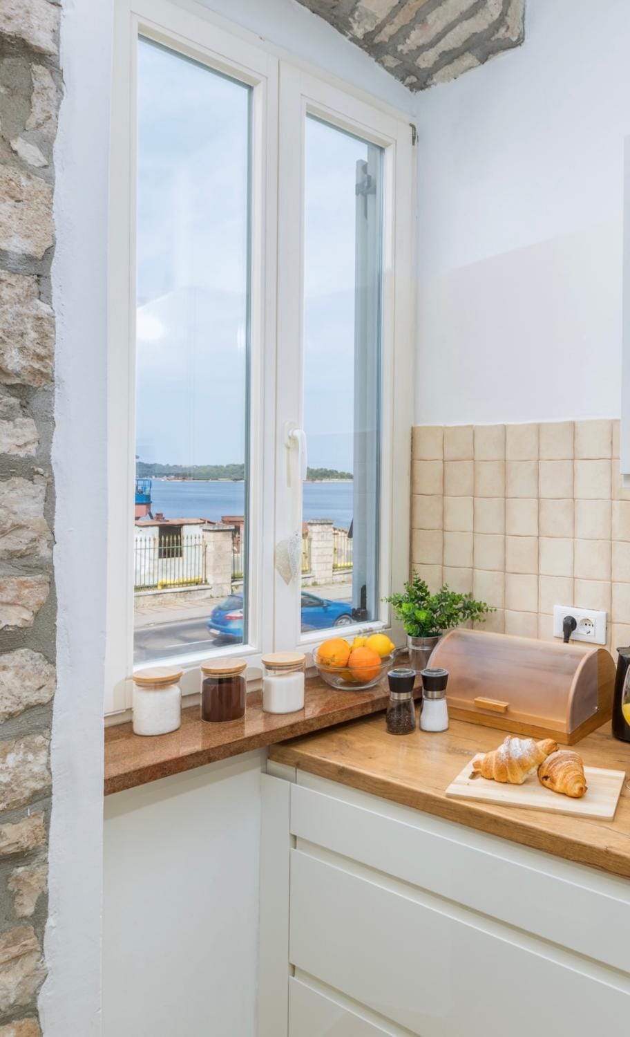 Apartment Augusto - Sea view Apartment in Pula