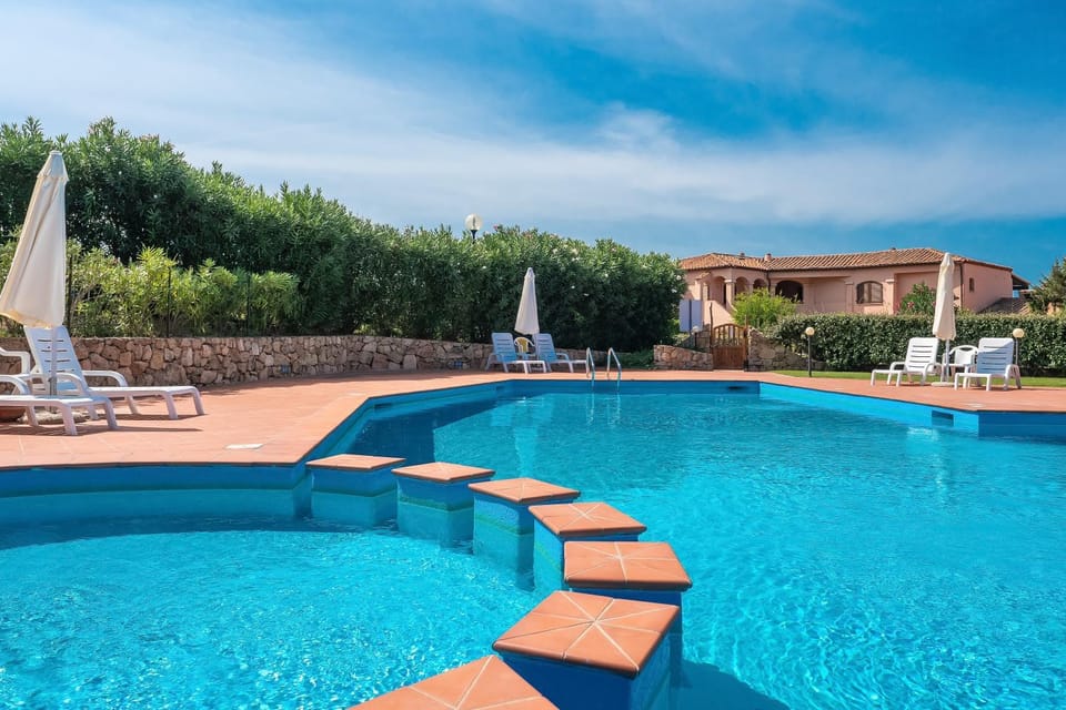 Property building, Swimming pool