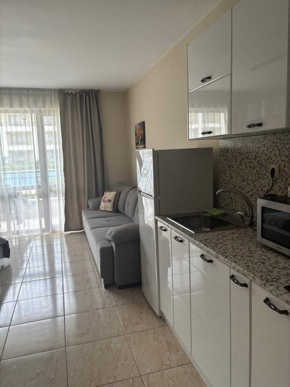Kitchen or kitchenette, Living room, Seating area