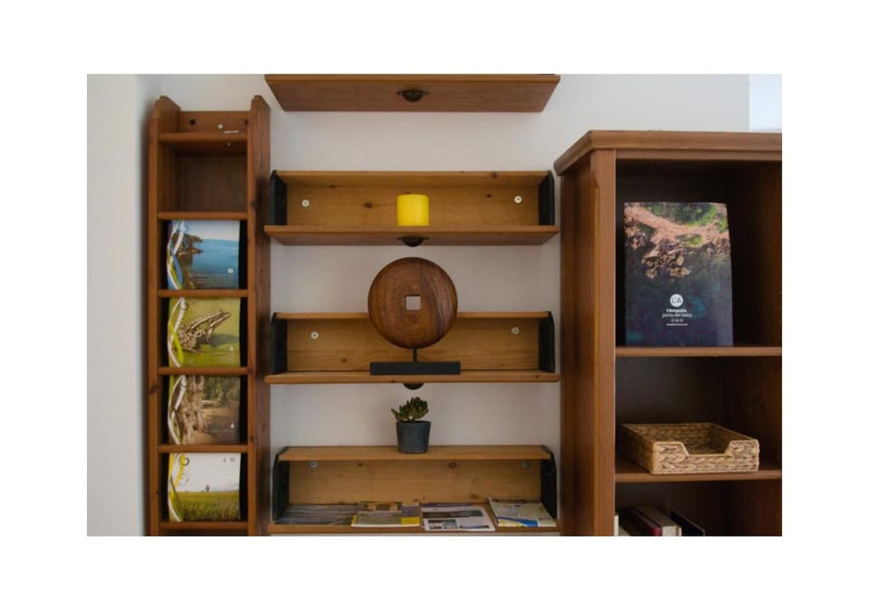 Lobby or reception, Decorative detail, wardrobe