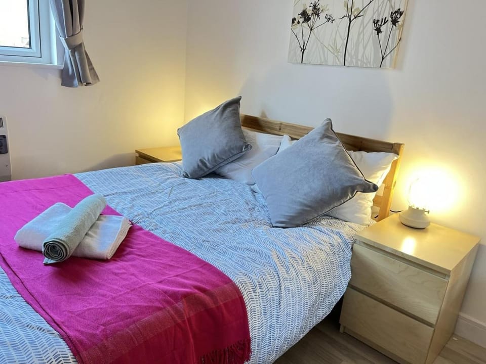 Bright 2 Bedroom Apartment - Edinburgh Apartment in Edinburgh