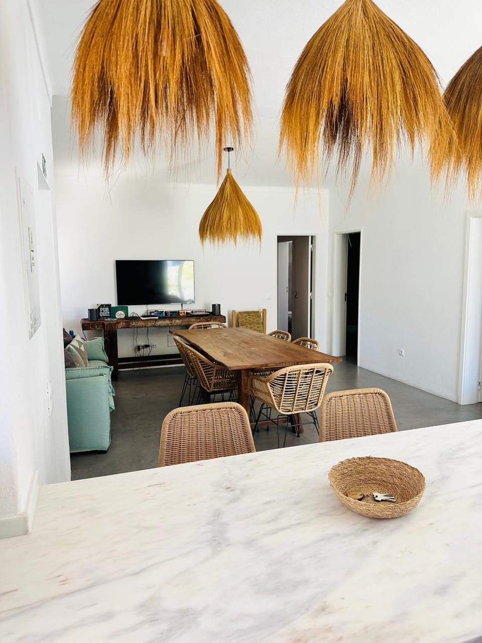 TV and multimedia, Dining area