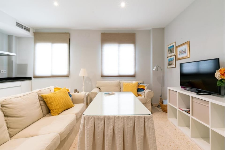 TV and multimedia, Living room, Lounge or bar
