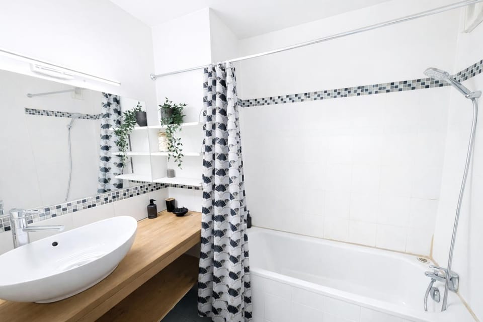 Charme et Passion By UTA HOUSE Apartment in Saint-Denis, France