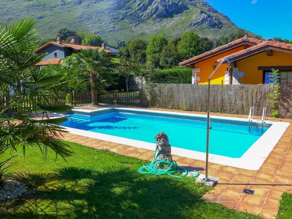 PDRA004R Mirando al Cuera AMARILLO Apto c/ piscina Apartment in Cantabria