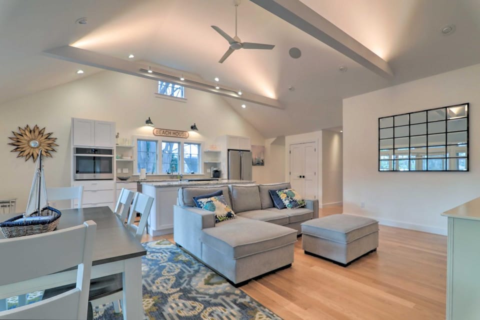 Walk to Beach! Cape Cod Cottage w/ Fire Pit House in Brewster