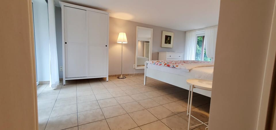 Bedroom, wardrobe