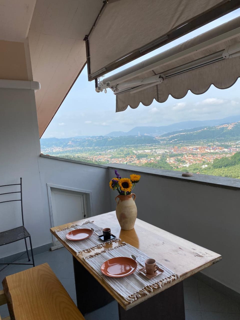 Balcony/Terrace, Drinks