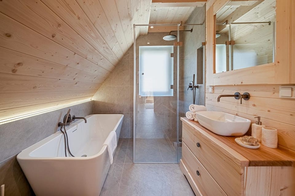 Bathroom, Bath