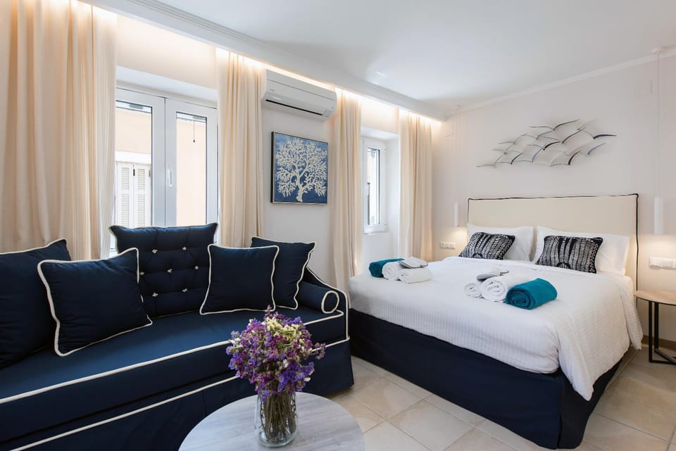 Bed, Bedroom, kitchen