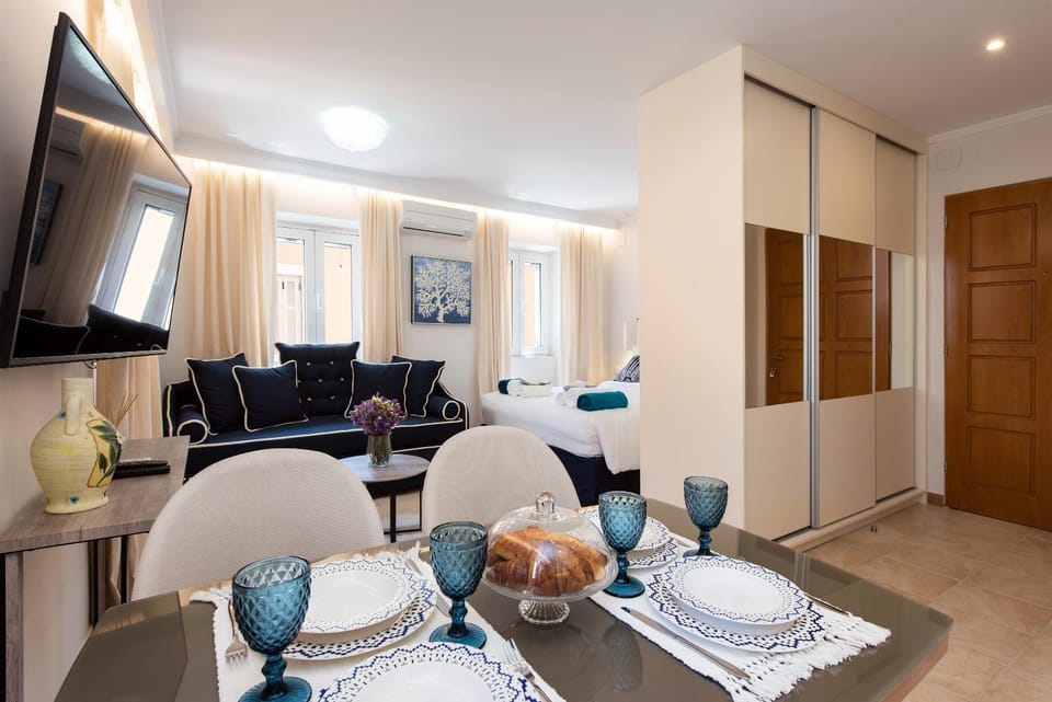 Living room, Dining area, Bedroom, kitchen