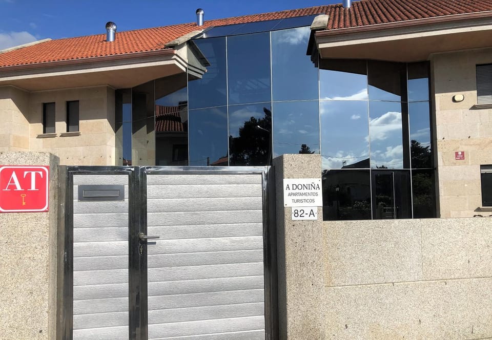 Property building, Facade/entrance