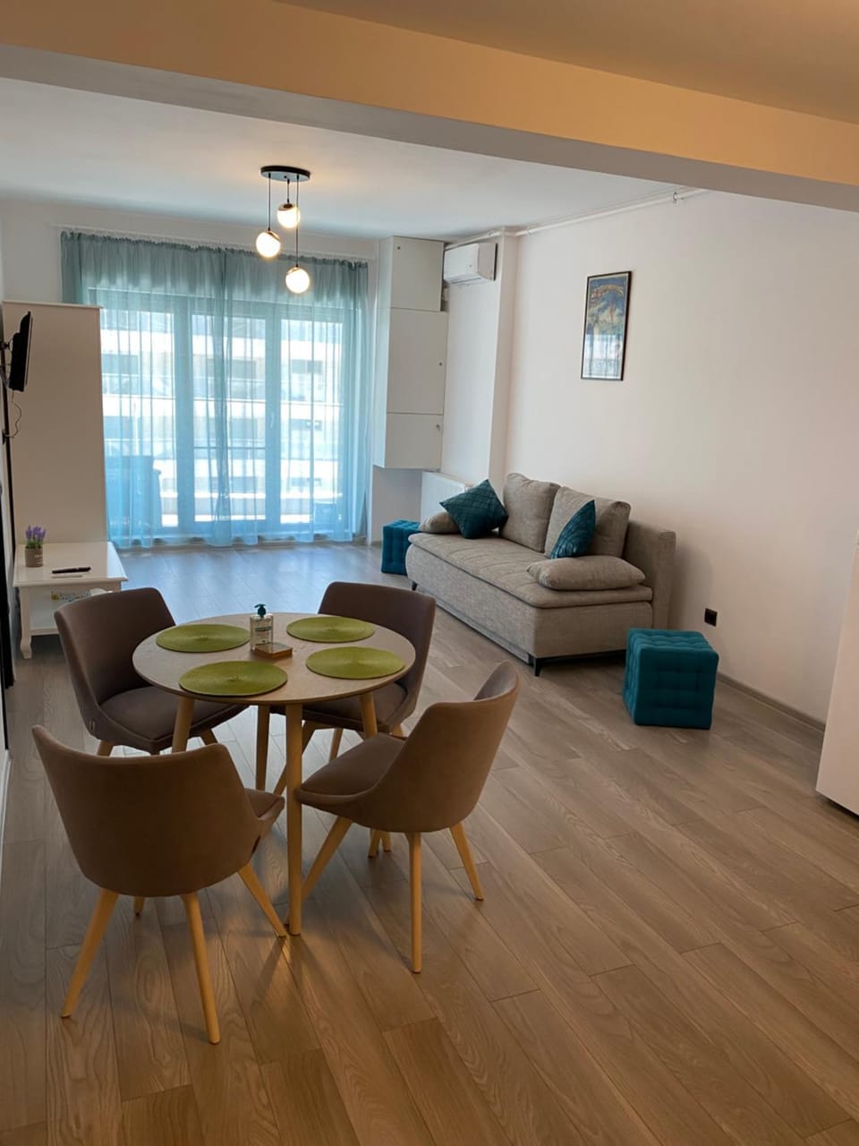 Living room, Dining area