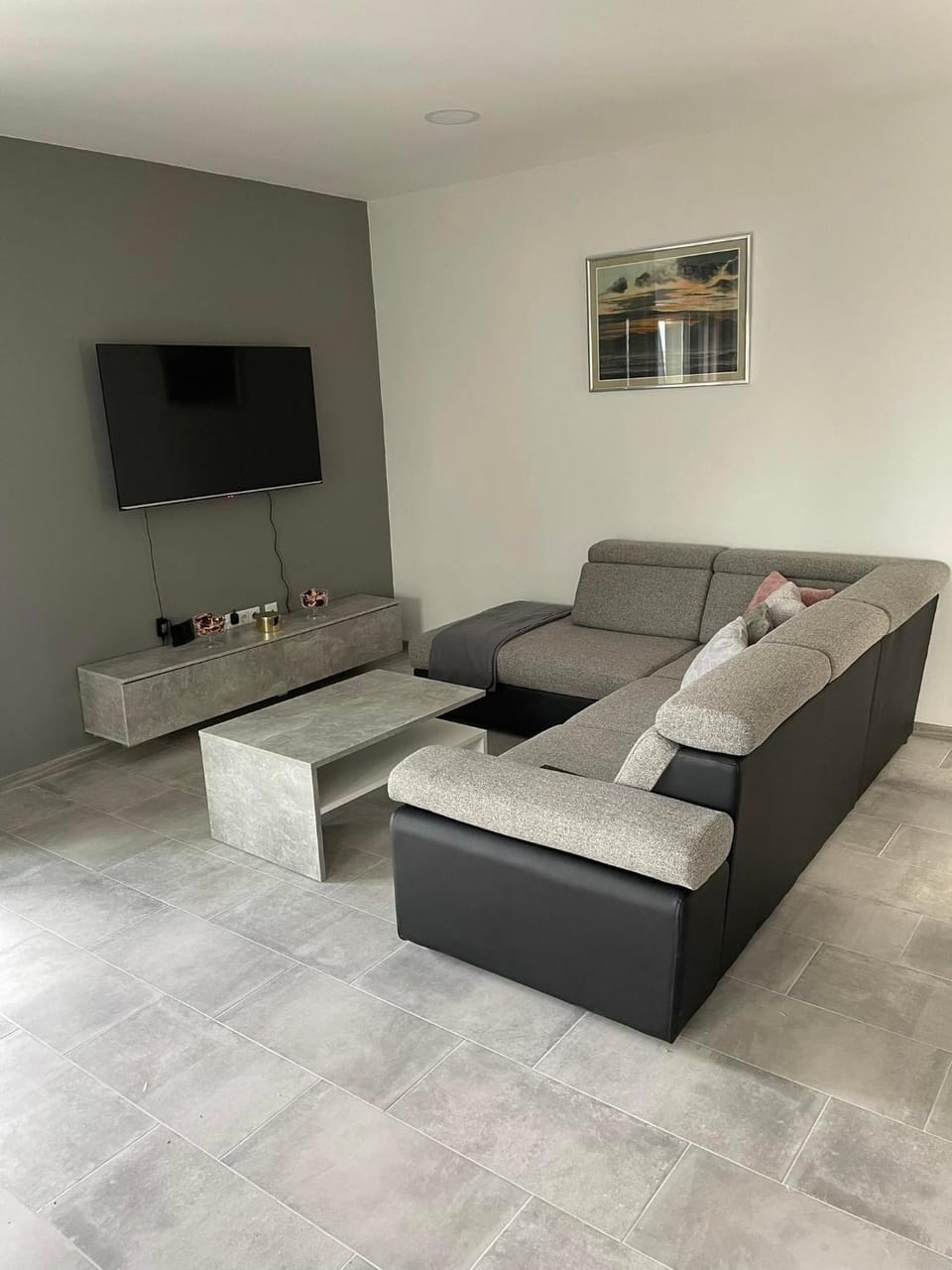 Communal lounge/ TV room, TV and multimedia, Living room, Seating area