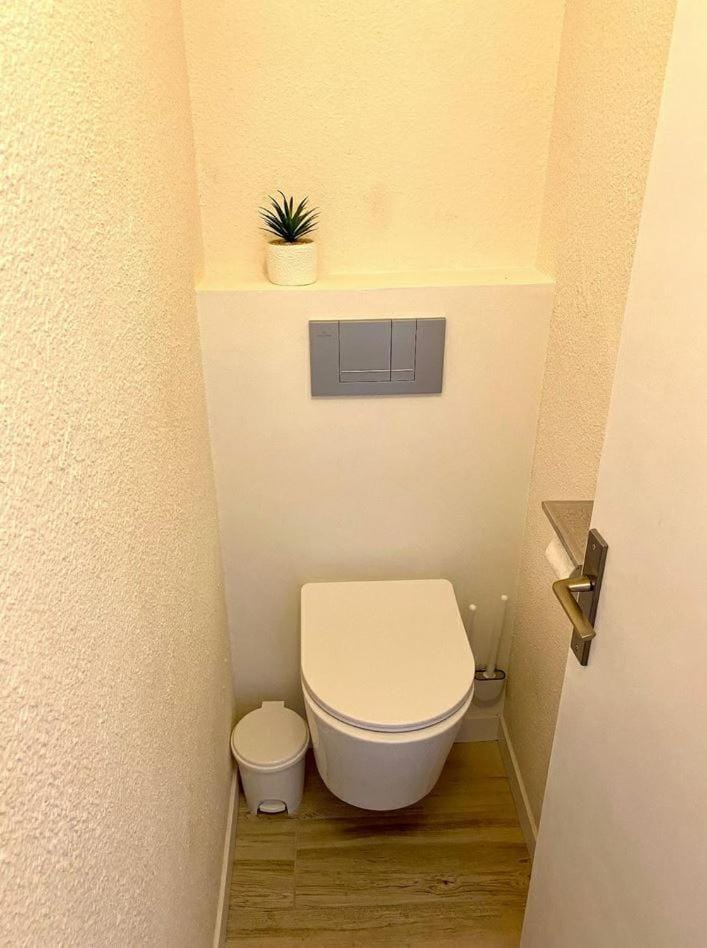 Toilet, Bathroom