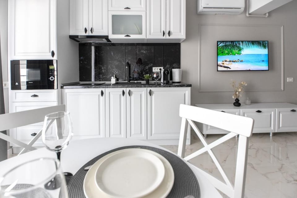 TV and multimedia, Kitchen or kitchenette, stove