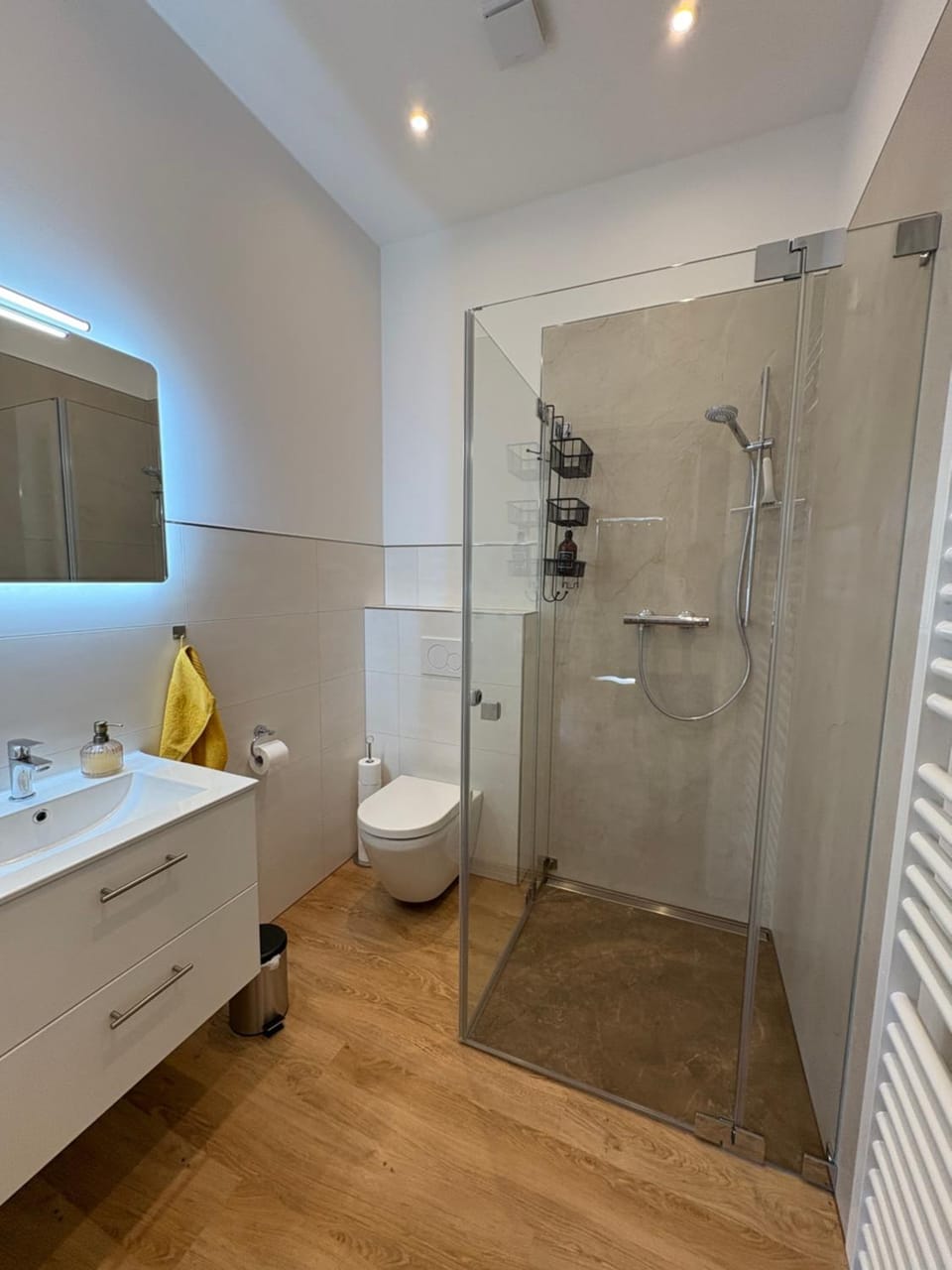 Shower, Toilet, Bathroom, hair dryier, heating, towels