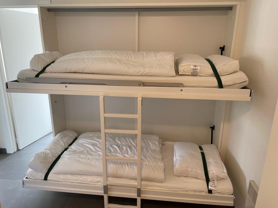 bunk bed