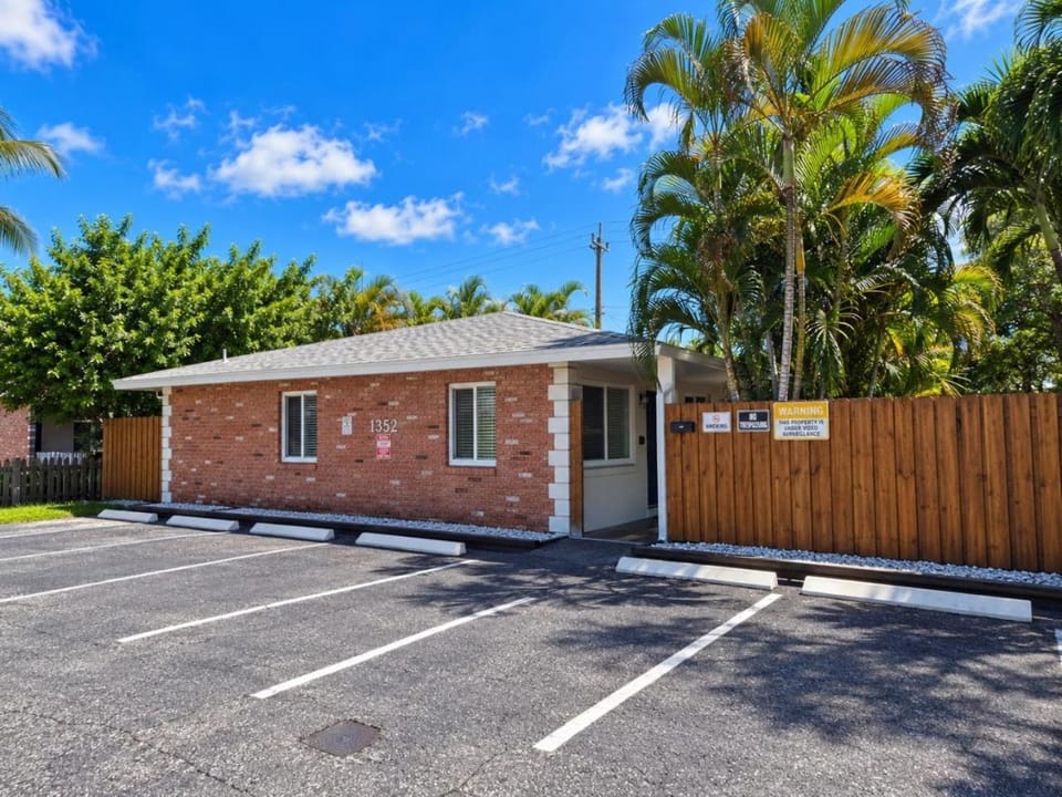 The Palms at Middle River Terrace 1 Apartment in Fort Lauderdale
