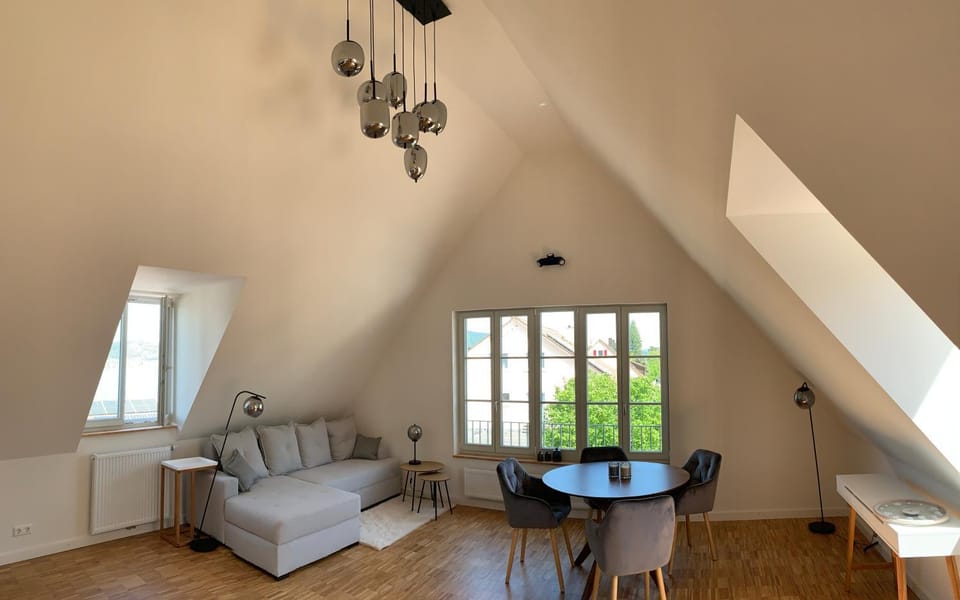 Living room, Seating area, Dining area