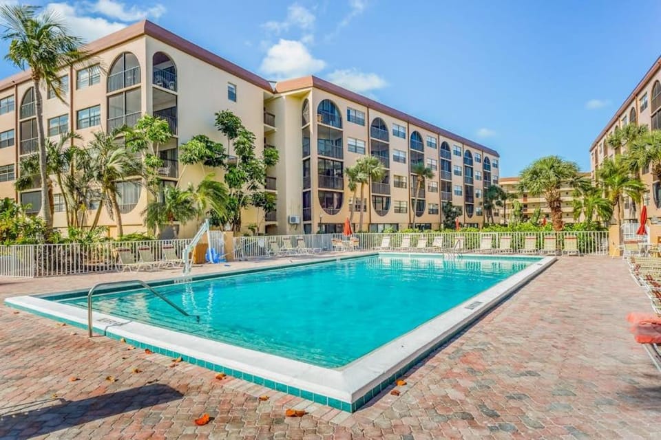 Anglers Cove C-404 House in Marco Island