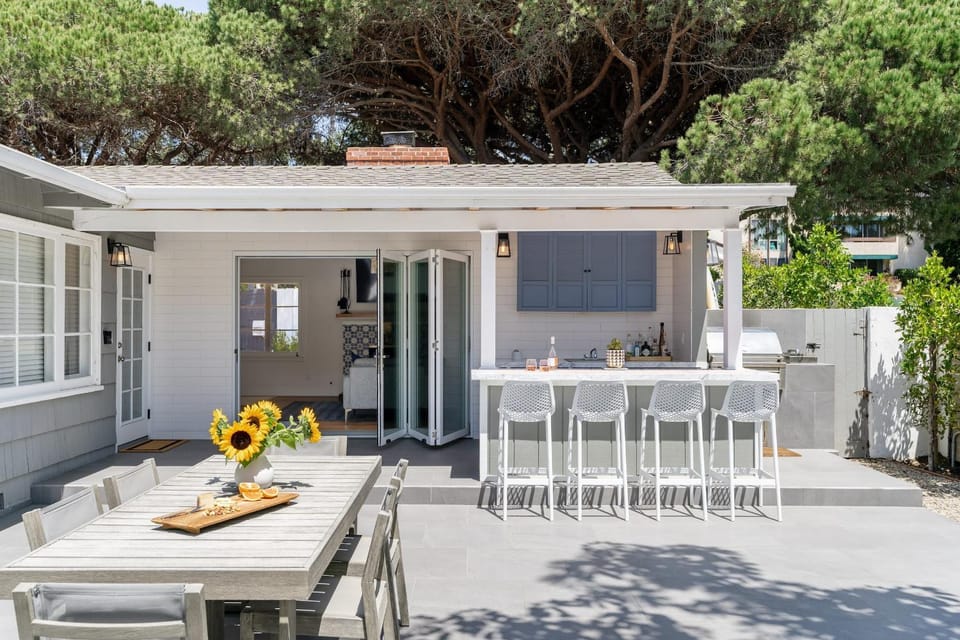 Gorgeous coastal four-bedroom steps from Windansea Beach House in La Jolla