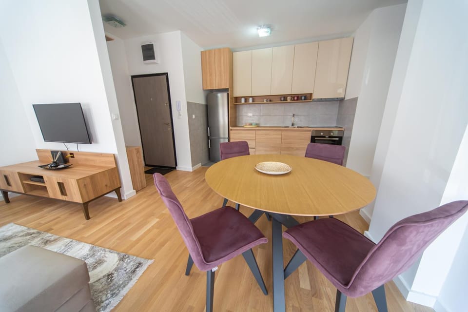 TV and multimedia, Dining area