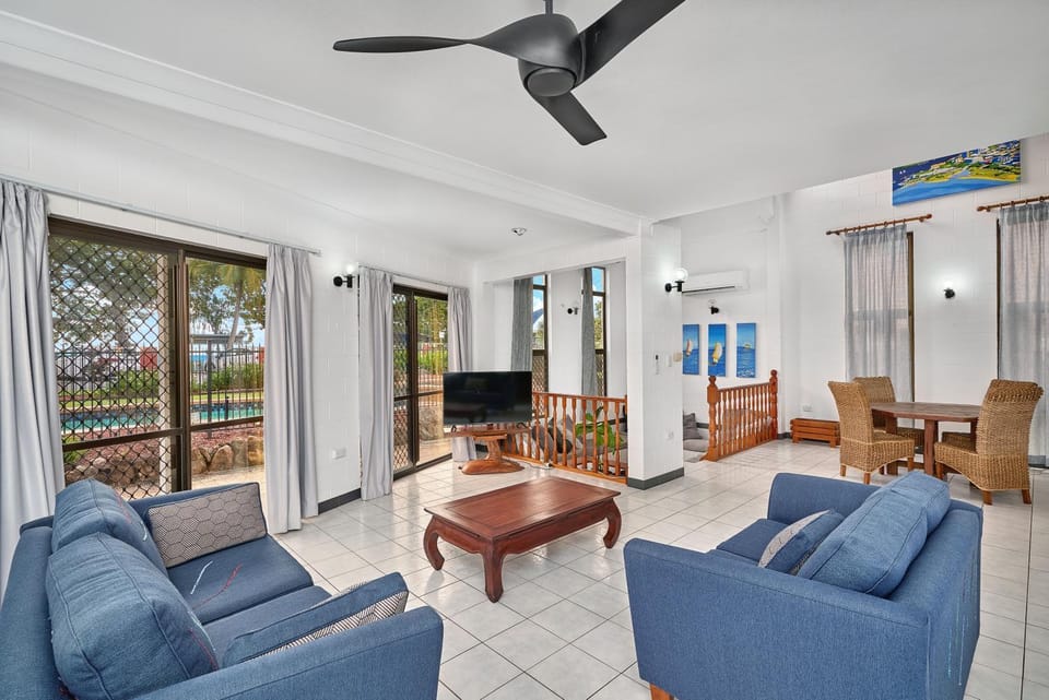 Lounge or bar