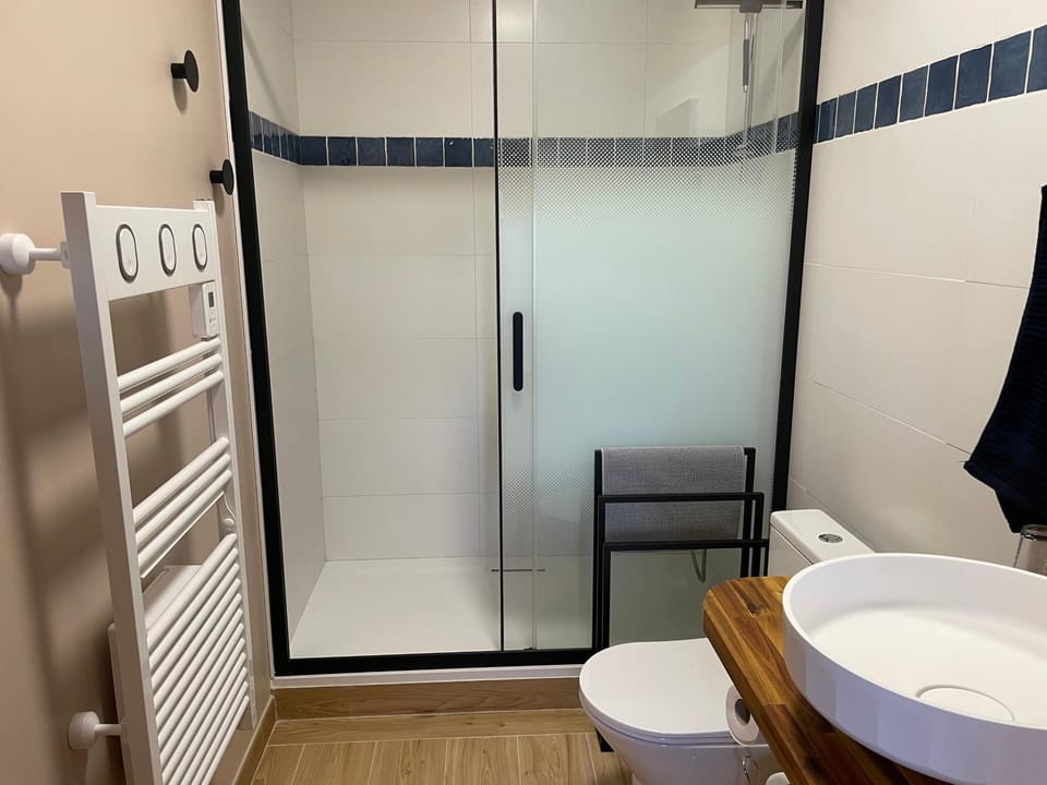 Shower, Toilet, Bathroom