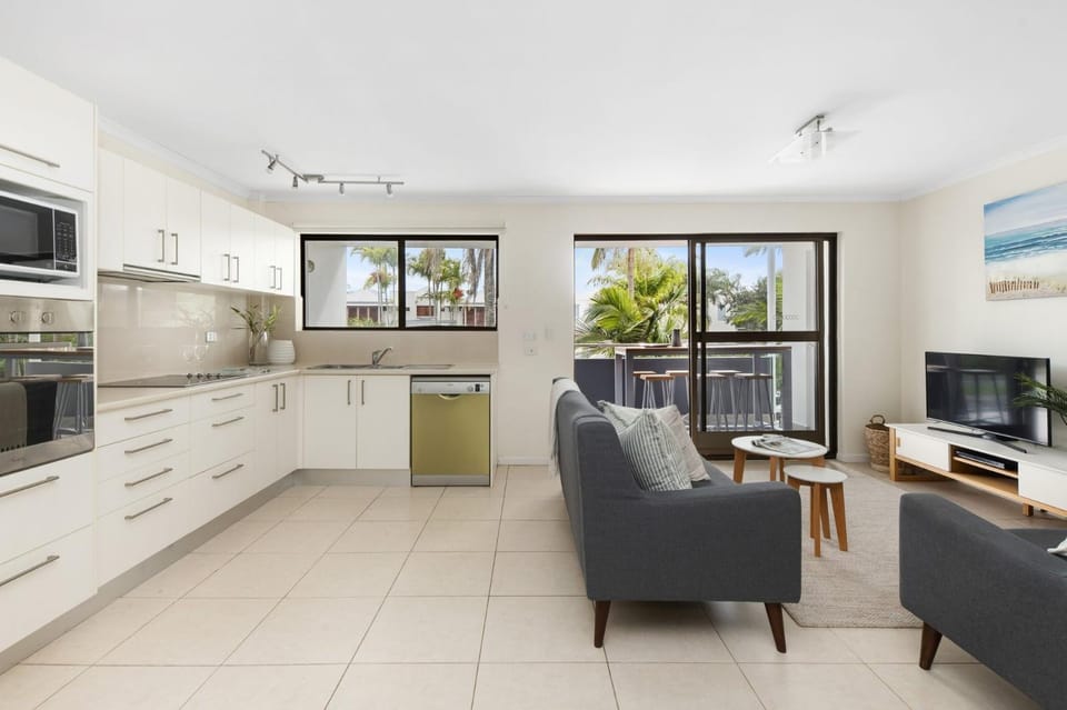 Soundhaven 1 Noosa Parade with Pool Apartment in Noosa Heads