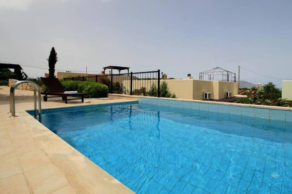 Villa Seashell, Private Pool and Magnficent View Villa in Crete
