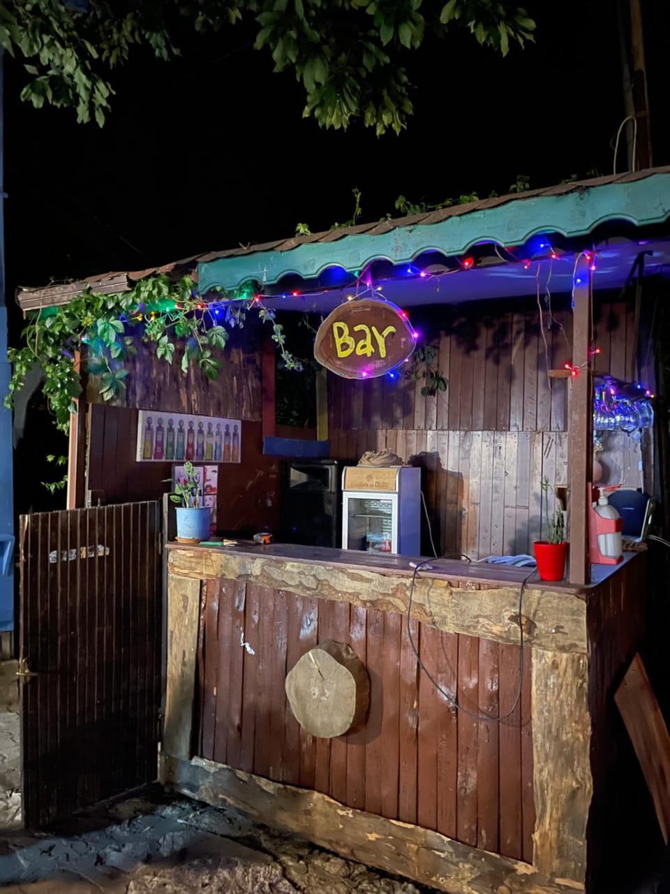 Nightclub / DJ, Lounge or bar