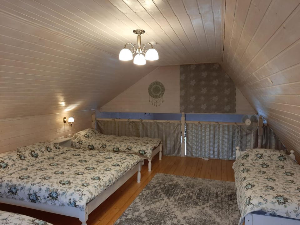 Bedroom, Family