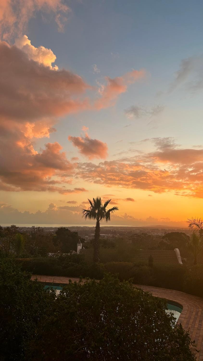 Innisfree Manor Bed and Breakfast in Cape Town