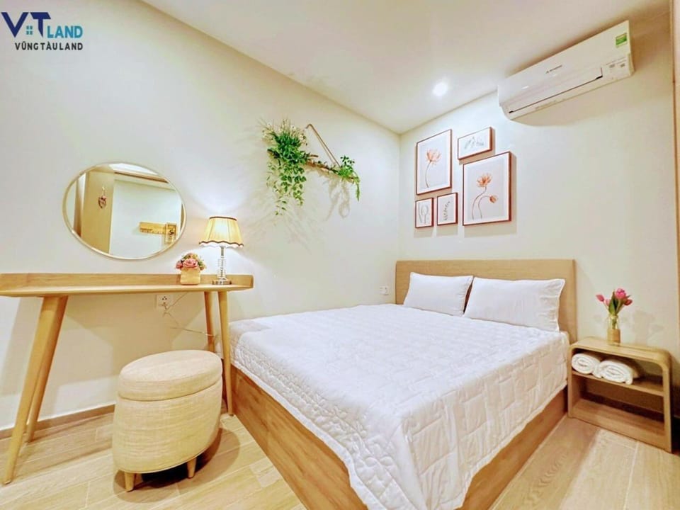 Bed, Bedroom, air conditioner