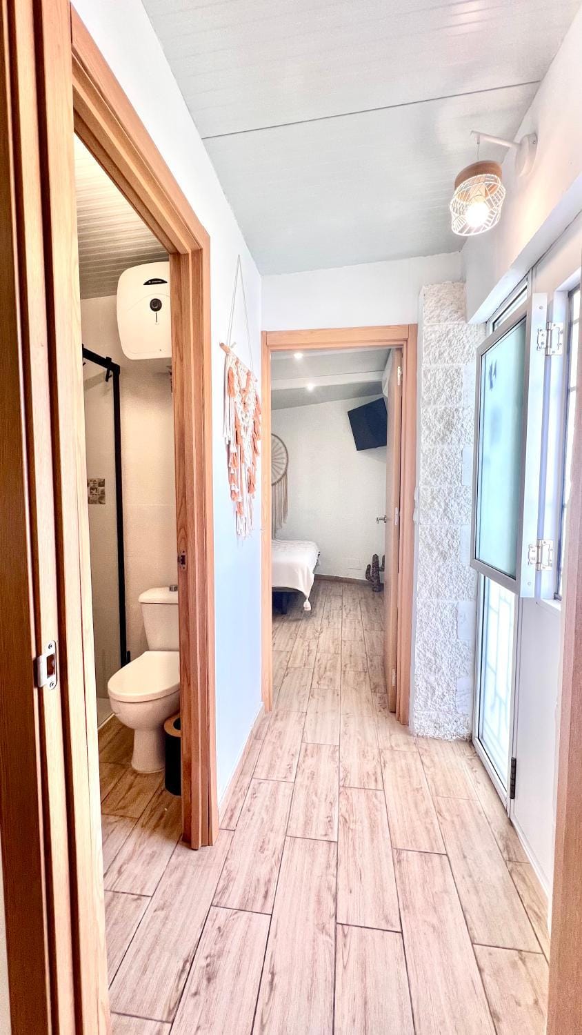 Bed, Bathroom, Photo of the whole room, Bedroom