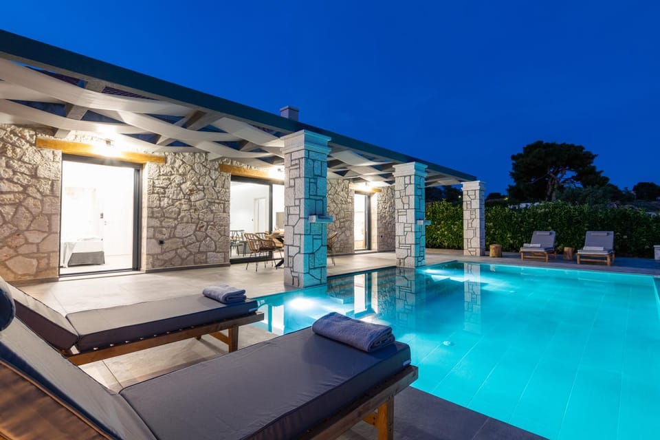 Property building, Swimming pool