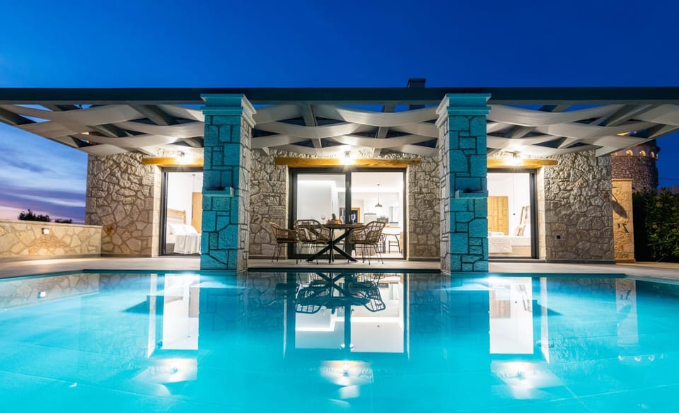Property building, Swimming pool