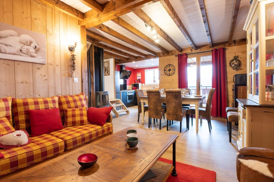 Living room, Dining area