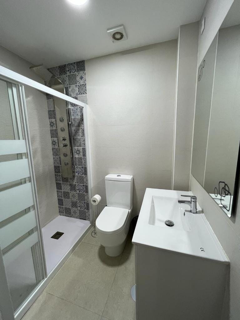 HOSPEDAJE CORREDOR DE HENARES Vacation rental in Torrejón de Ardoz